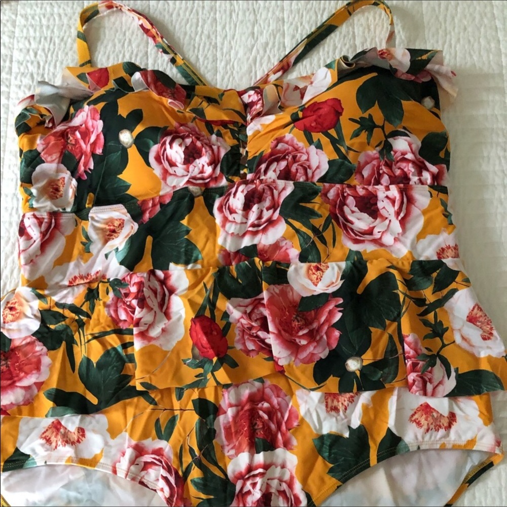 One piece swim